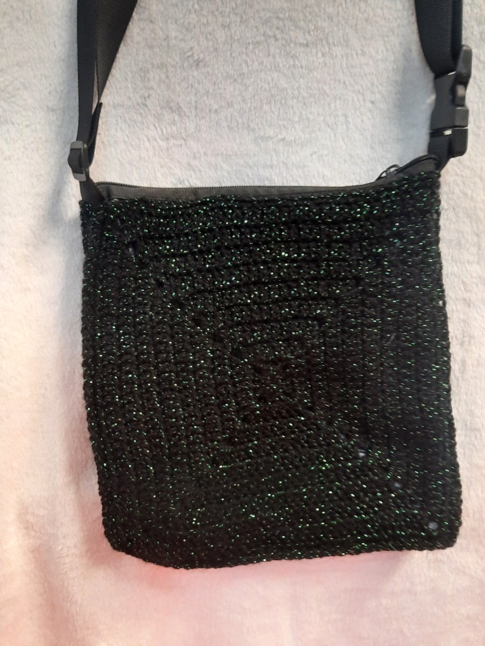 Handmade Crochet Glitter Poison Apple Shoulder Bag Evil Queen New Goth Emo Retro - Picture 5 of 6